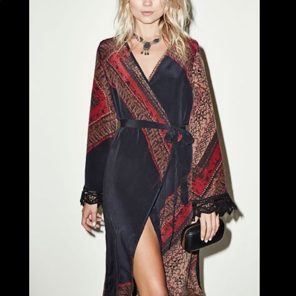 Stone Cold Fox Dresses & Skirts - Stone Cold Fox Kimono Wrap Dress